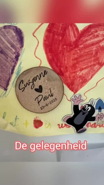 Maak gewoon eerst een toile, sukkel…

Lees alles over het hoe en waarom van toiles in mijn blog! Je vindt m via de link in mijn profiel.

Met dank aan @paulbekkers en @suuswessels voor de gelegenheid 🥰❤️🧡💛

Stof (2x) gekocht bij @javrostoffen 

#naaien #sewing #hobby #creatief #couture #kleermaker #coupeuse #seamstress #isew #sewingismytherapy #naaitip #naaitutorial
#dotterdag #onlinenaailes #onlinenaaicursus #naailes #naaicursus #leernaaien #learntosew #naaienvoorbeginners #naaienvoorgevorderden #oplesbijstudiodotter #teamstudiodotter 
#naaimachine #lockmachine 
#stoffenwinkel #viscose
