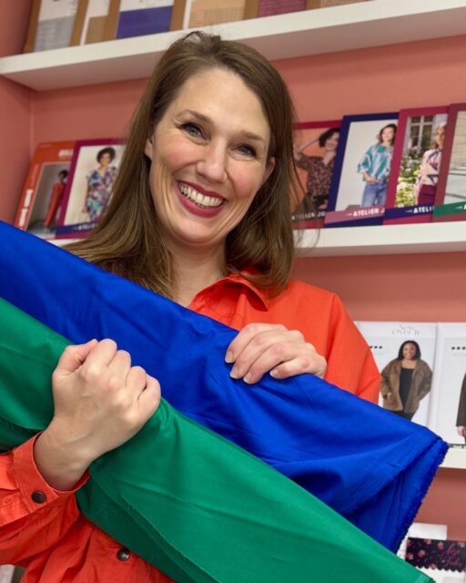 Had jij deze knapperds al gezien?? Lekkere fris knisperende popeline stoffen van Atelier Brunette, perfecto voor blouses en broeken die gezien mogen worden 💚💙🧡

En vergeet je de december actie niet? 1 klos Alterfil naaigaren kado bij elke meter stof! 

Je vindt ze allemaal op https://studiodotter.nl/2025/10/02/nieuw-binnen-van-brunette/.