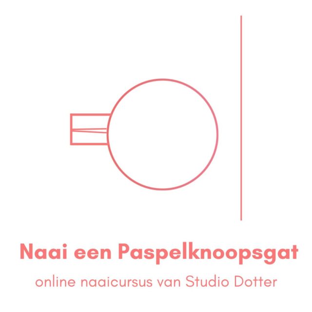 ℕ𝕚𝕖𝕦𝕨𝕖 𝕠𝕟𝕝𝕚𝕟𝕖 𝕟𝕒𝕒𝕚𝕔𝕦𝕣𝕤𝕦𝕤, tot en met zondag met €10 korting!

In deze korte cursus leer ik jou hoe je iets moeilijks makkelijk maakt: een paspelknoopsgat!  Ben jij visueel ingesteld en wil je eerst even kijken hoe iemand het voordoet en aan je uitlegt? Dan is deze cursus perfect voor jou!

Best wel een lastig onderdeel van een jas of colbert; zo'n knoopsgat dat op een mini-paspelzak lijkt, ook wel een gepassepoileerd knoopsgat genoemd. Het lijkt je fantastisch als je er zo eentje zou kunnen maken, maar je hebt geen idee hoe te beginnen. Of misschien heb je het al weleens geprobeerd, maar lukte het gewoon niet om er iets moois van te maken. Herkenbaar? In deze korte cursus loods ik jou door dit proces heen, zodat jij voortaan wèl hele mooie gepassepoileerde knoopsgaten kunt maken!

Wat kun je verwachten van de cursus Naai een Paspelknoopsgat?

📍Ik leg je stap voor stap uit hoe je dit mooie knoopsgat maakt. Ik doe dat met een voorbeeld dat lekker uitvergroot is, zodat je heel precies kunt meekijken;
📍Je maakt m.b.v. een oefenpatroon je eigen naslagwerkje, waarin elke stap terug te vinden is;
📍Ik ga je overladen met handige tips and tricks die jou echt het gevoel gaan geven dat jij dit voortaan heel goed kan;
📍Ik ga je vertellen waar en waarom je de werkomschrijving bij een patroon even terzijde moet schuiven om ervoor te zorgen dat je een heel mooi eindresultaat krijgt en niet maar wat aan zit te pielen;

Je krijgt:

📍forever toegang tot de 8 videolessen die in totaal bijna 75 minuten duren. Je hoeft het dus niet allemaal te onthouden, maar kunt de lessen er steeds weer even bij pakken.
📍oefenpatronen voor het 'naslagwerk', zodat je direct met mij mee kunt doen. Je print ze uit op A4 formaat.

Schaf de cursus (alleen dit weekend met €10 korting!) aan via de link in mijn profiel en start gelijk!