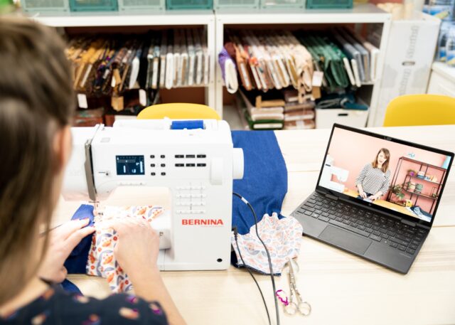 Vandaag de aller-allerlaatste dag van 10 weken lang 25% korting op artikelen in de webshop! Alleen vandaag nog 25% korting op alle online naaicursussen 😁 (muv de cursus Alles over... Textiel).

Bekijk je het complete aanbod op https://studiodotter.nl/online-naaicursus/? 

#sewingfun #sewsewsew #naailes #cursus