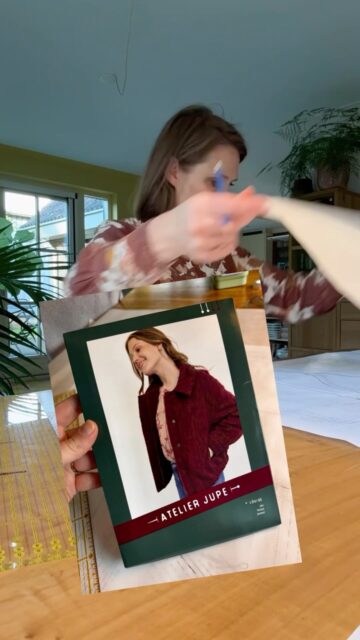 Aftrap van mijn #louisejacket van @atelierjupe: je vindt jouw patroon in de webwinkel!
#sewingpattern #naaipatroon #paperpattern