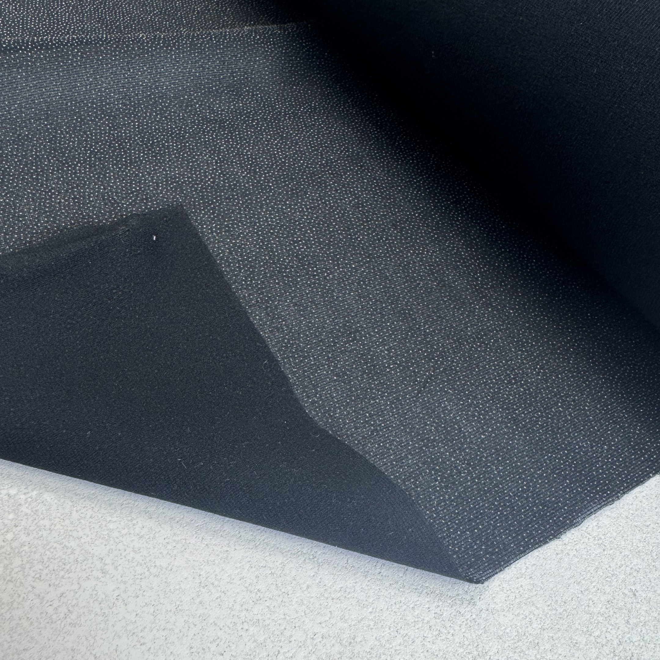 Plakvlieseline H609 zwart, voor rekbare stoffen - Afbeelding 2
